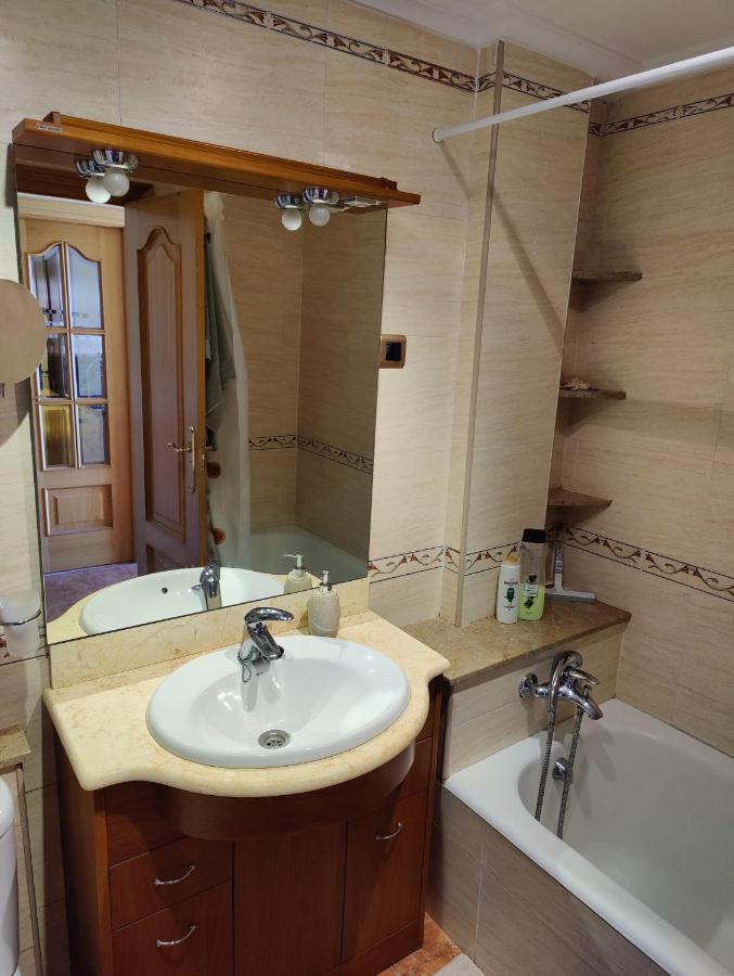 Apartamento Sunny Flat With Balcony And Sea Views Cambrils Exterior foto