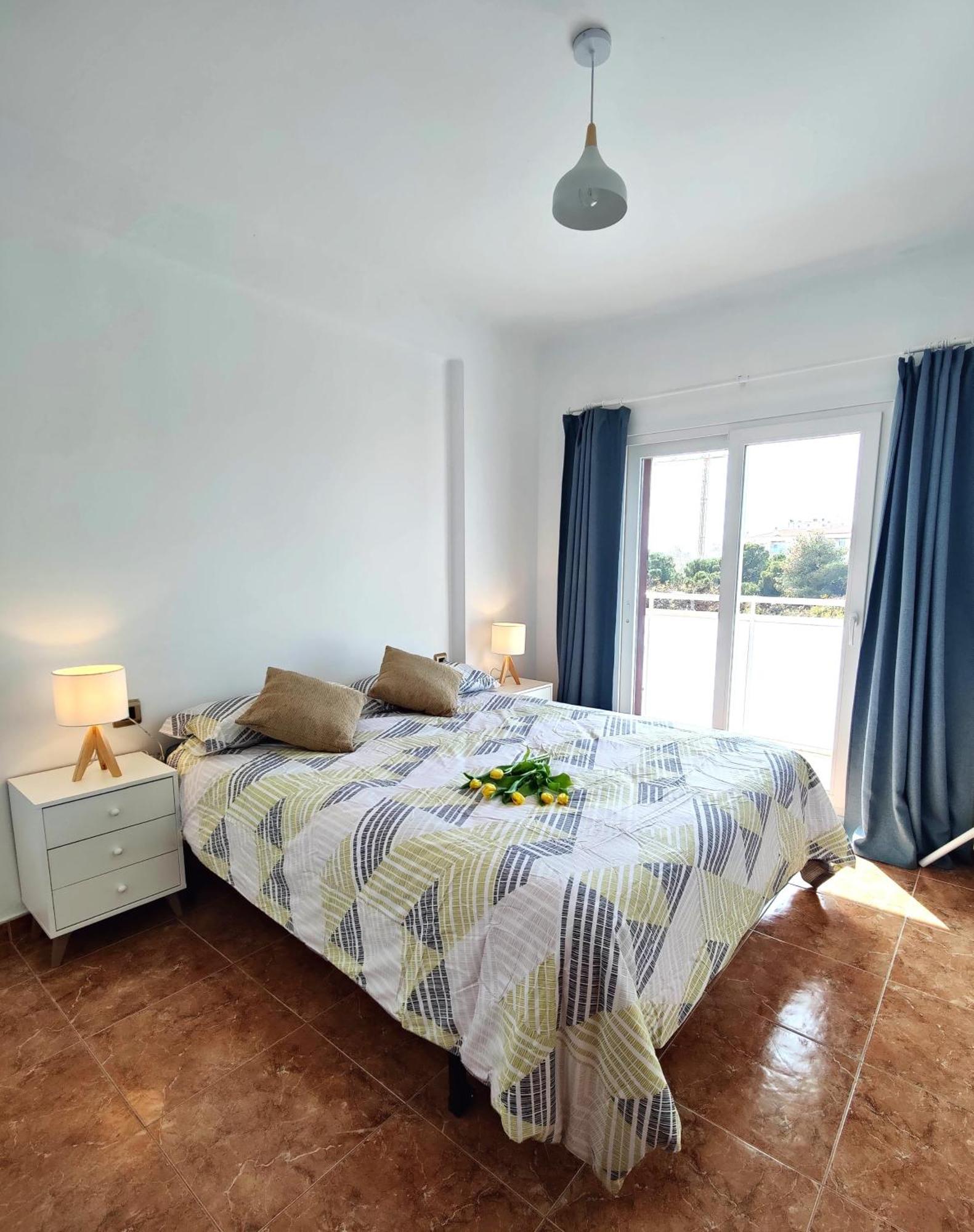 Apartamento Sunny Flat With Balcony And Sea Views Cambrils Exterior foto