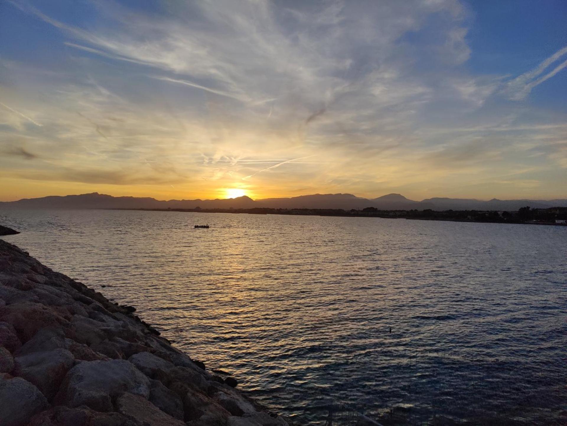 Apartamento Sunny Flat With Balcony And Sea Views Cambrils Exterior foto